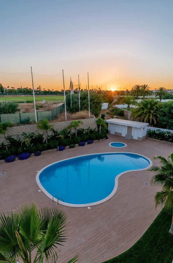 Sunset Condominium Лагуш Экстерьер фото